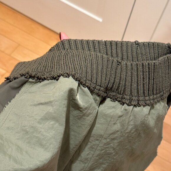 Zara Women's Green Cargo Pants, Size XS, Baggy, Balloon Cargo Trousers, Joggers - Picture 3 of 4